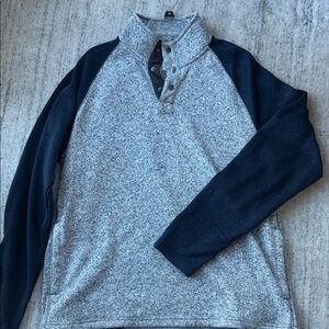 Men's Gray and Black Sweater